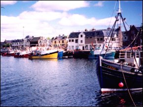 http://www.scotland-inverness.co.uk/stornoway-harbour.jpg